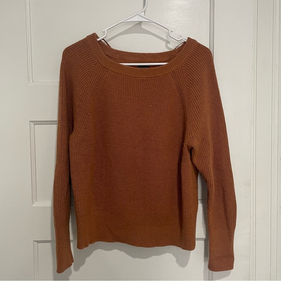 Gap Scoop Neck Knit Sweater | size medium | perfect used condition - Picture 1 of 4